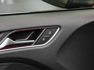 20172.0TFSI Limousine g