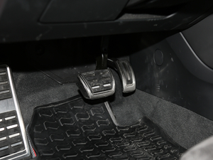 20172.0TFSI Limousine g