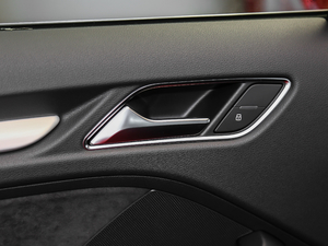 20172.0TFSI Limousine g