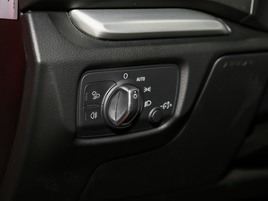 20172.0TFSI Limousine п؅^