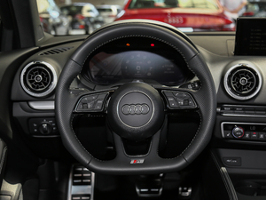 20172.0TFSI Limousine P