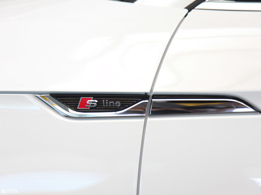 2017WA5 Sportback 40 TFSI r