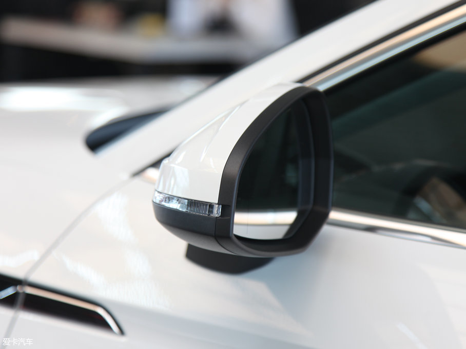 2017WA5 Sportback 40 TFSI r