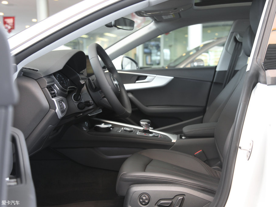 2017WA5 Sportback 40 TFSI r