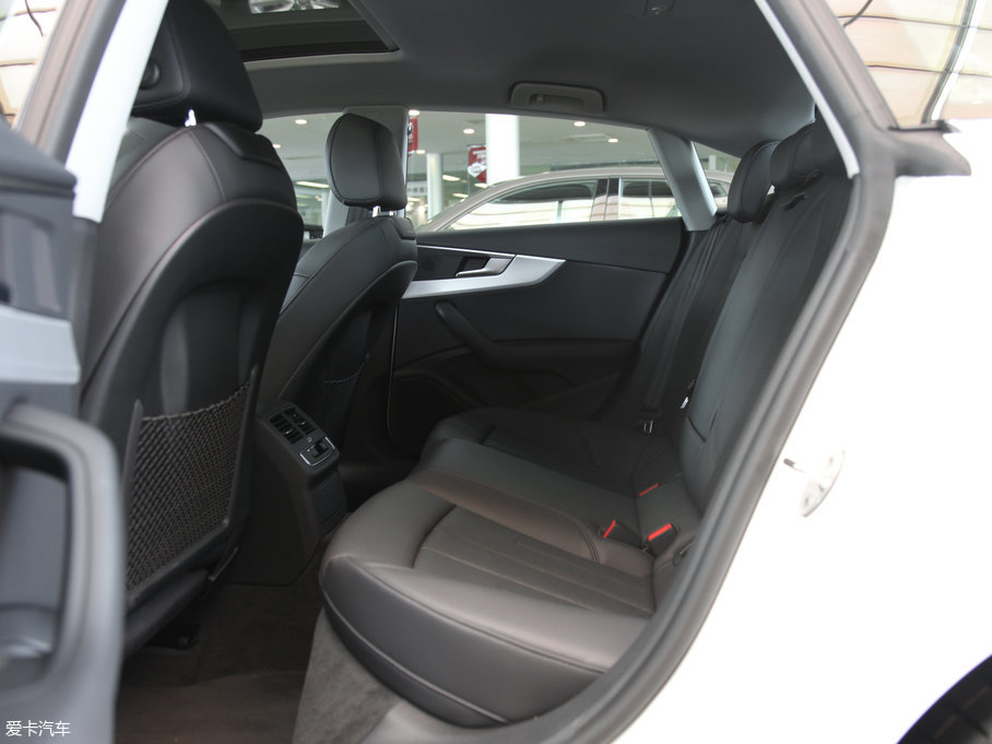 2017WA5 Sportback 40 TFSI r