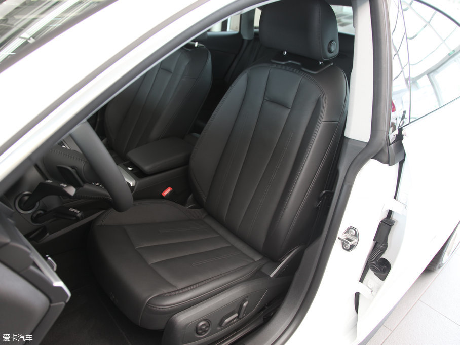 2017WA5 Sportback 40 TFSI r