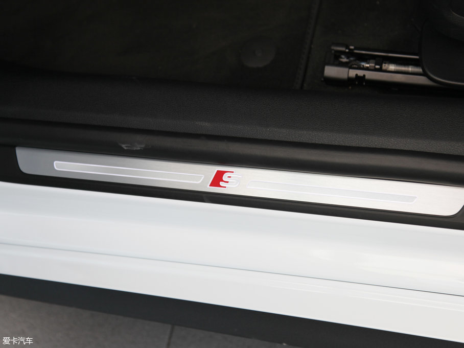 2017WA5 Sportback 40 TFSI r