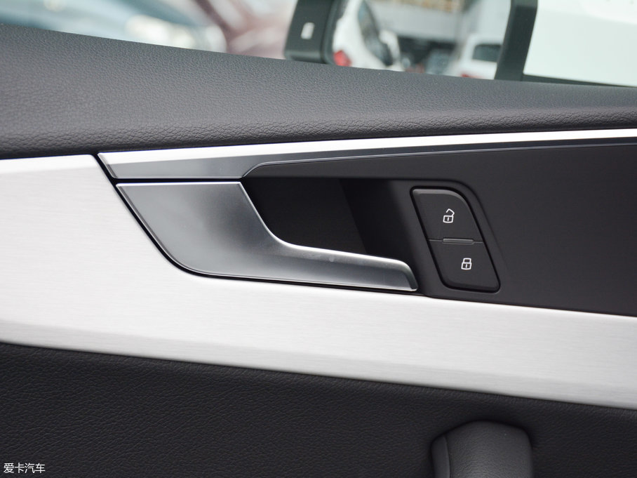 2017WA5 Sportback 45 TFSI quattro \