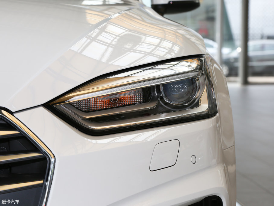 2017WA5 Sportback 40 TFSI r