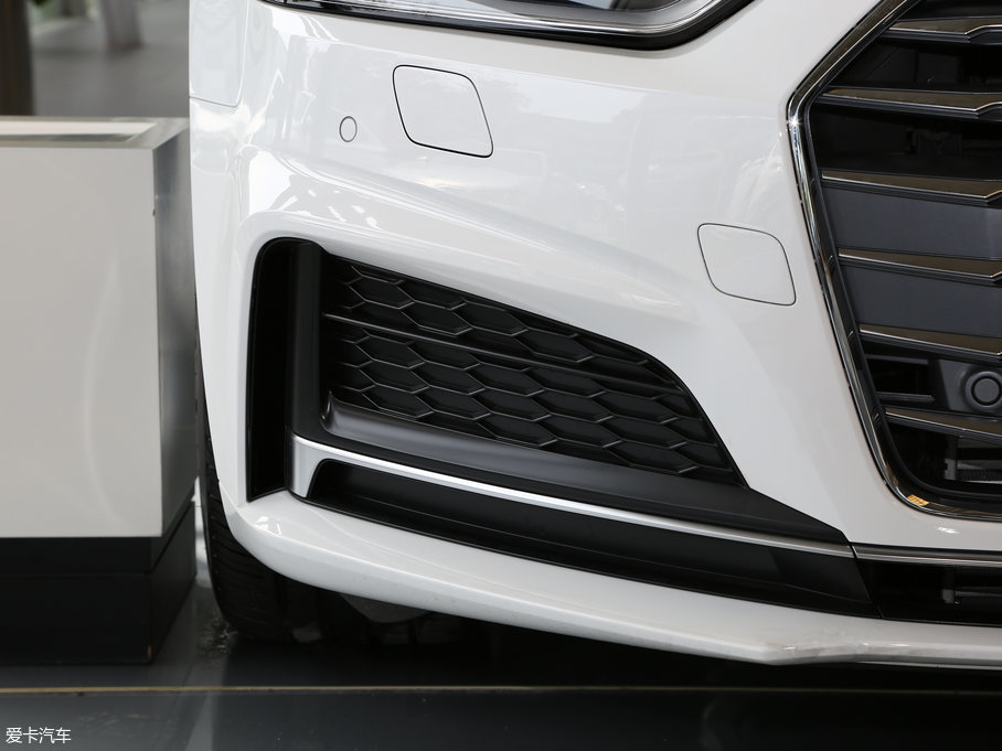 2017WA5 Sportback 40 TFSI r