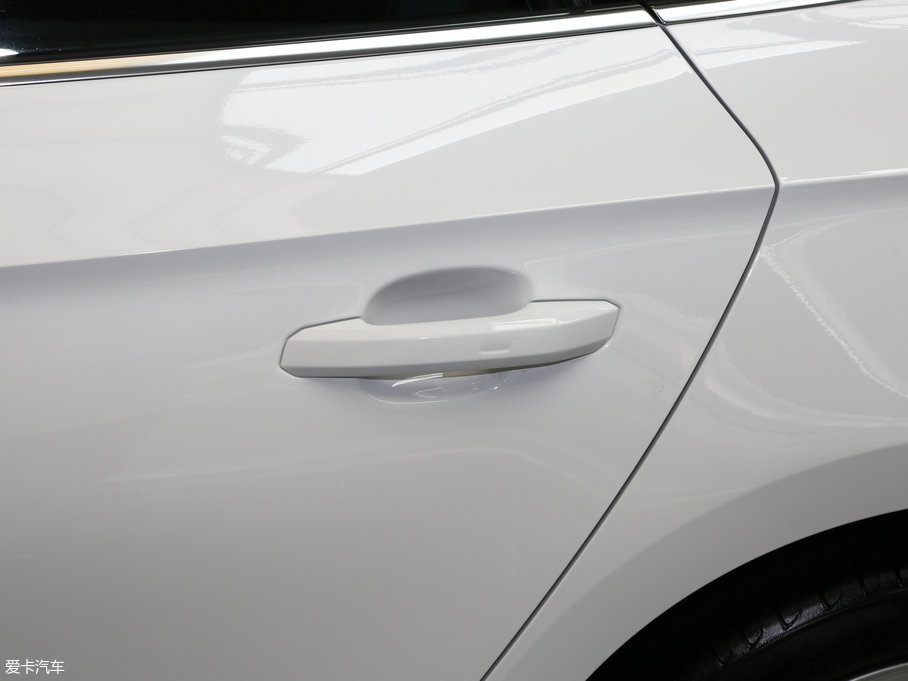 2017WA5 Sportback 40 TFSI r