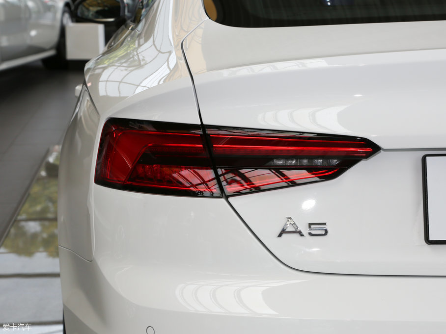 2017WA5 Sportback 40 TFSI r