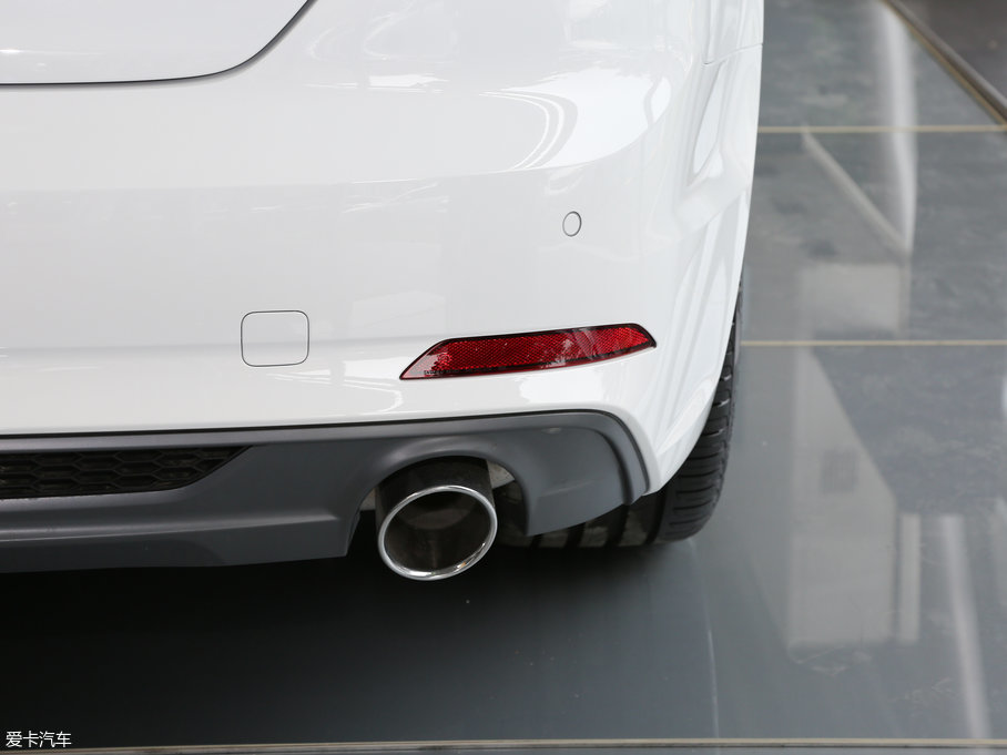 2017WA5 Sportback 40 TFSI r