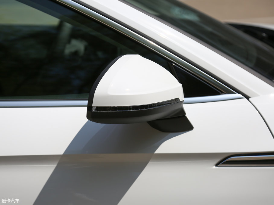 2017WA5 Sportback 45 TFSI quattro \(yn)