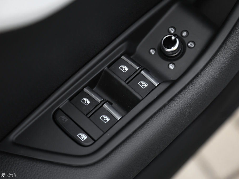 2017WA5 Sportback 45 TFSI quattro \