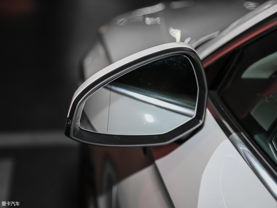 2017WA5 Sportback 45 TFSI quattro \