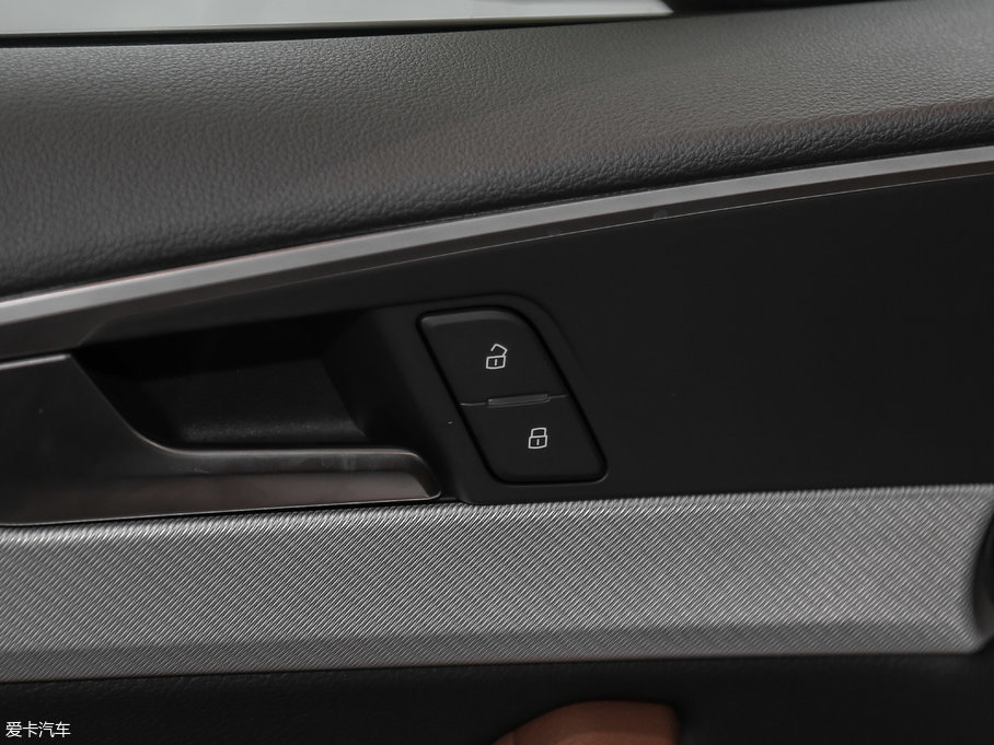 2017WA5 Sportback 40 TFSI r