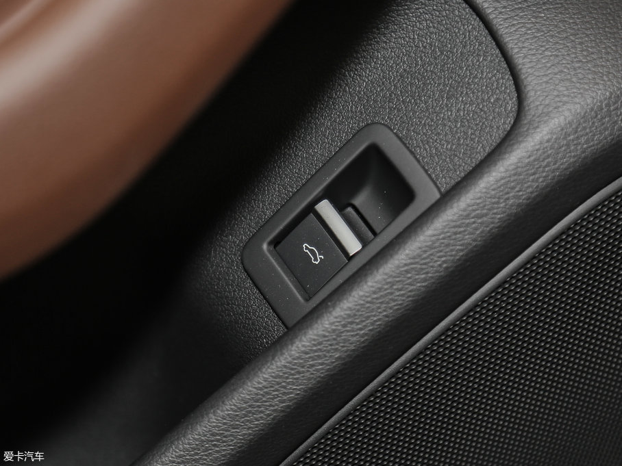 2017?yun)WA5 Sportback 40 TFSI r(sh)