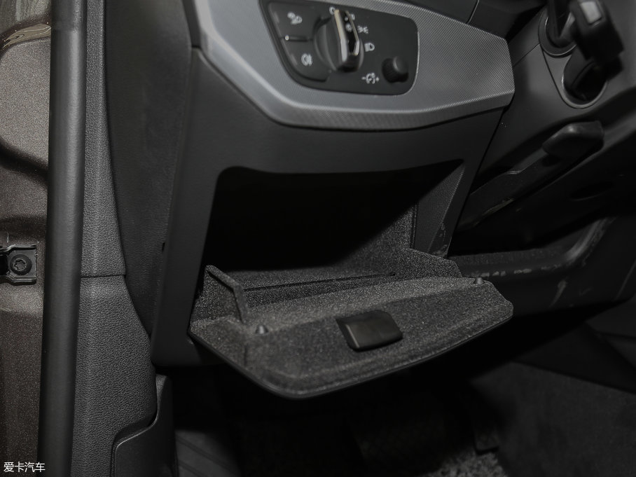 2017?yun)WA5 Sportback 40 TFSI r(sh)