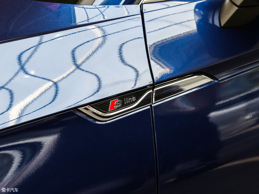 2017?yun)WA5 Sportback 45 TFSI r(sh)