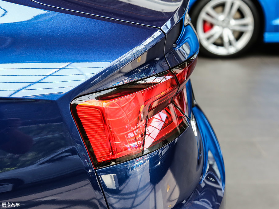 2017?yun)WA5 Sportback 45 TFSI r(sh)