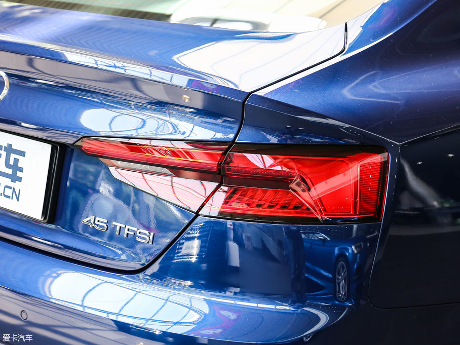 2017WA5 Sportback 45 TFSI r