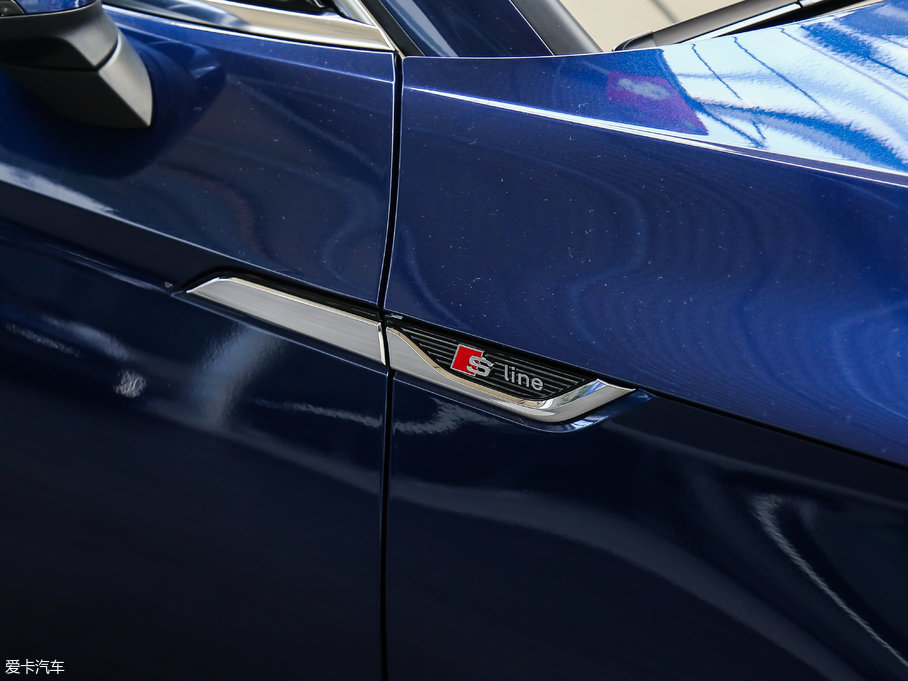 2017WA5 Sportback 45 TFSI r