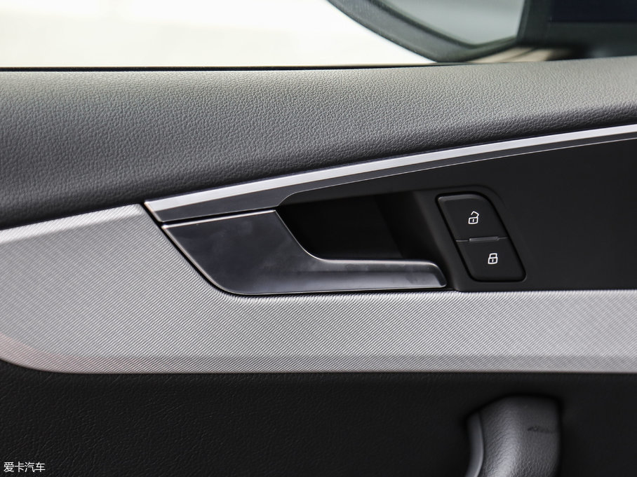 2017WA5 Sportback 45 TFSI r