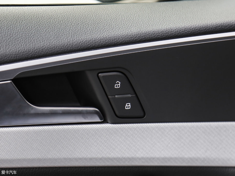 2017WA5 Sportback 45 TFSI r