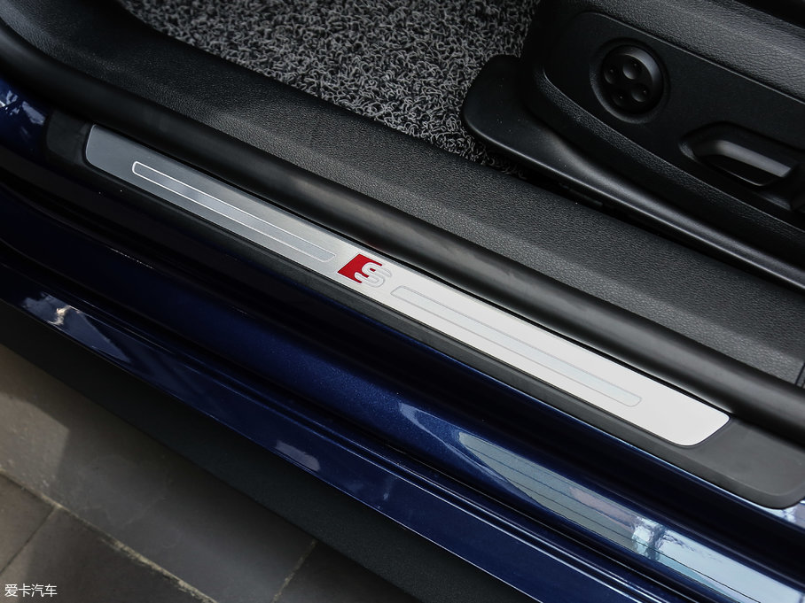 2017WA5 Sportback 45 TFSI r