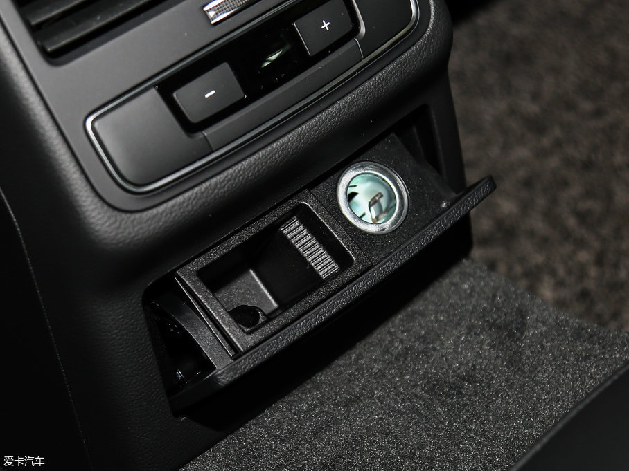 2017WA5 Sportback 45 TFSI r