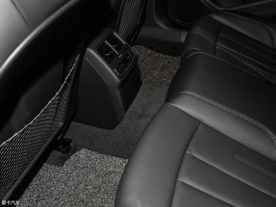 2017WA5 Sportback 45 TFSI r