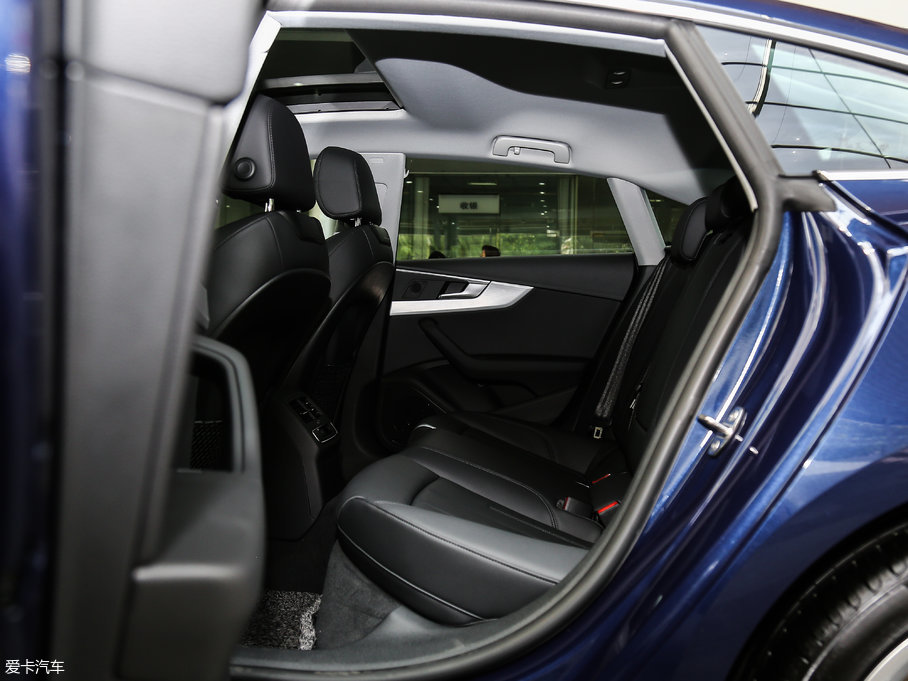 2017?yun)WA5 Sportback 45 TFSI r(sh)