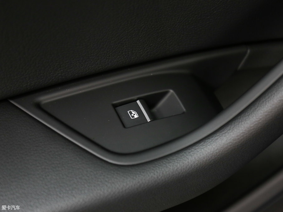 2017WA5 Sportback 45 TFSI r