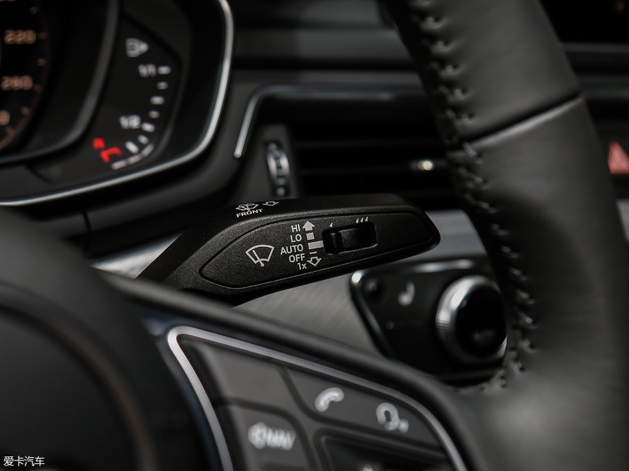 2017?yun)WA5 Sportback 45 TFSI r(sh)