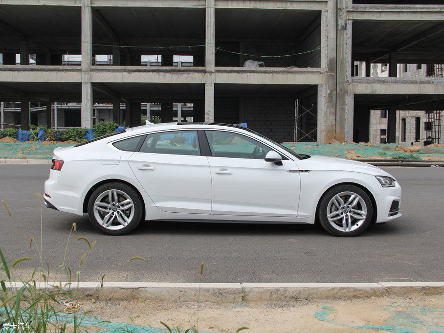 2017WA5 Sportback 45 TFSI r