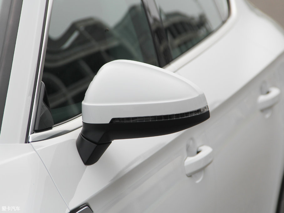 2017WA5 Sportback 45 TFSI r