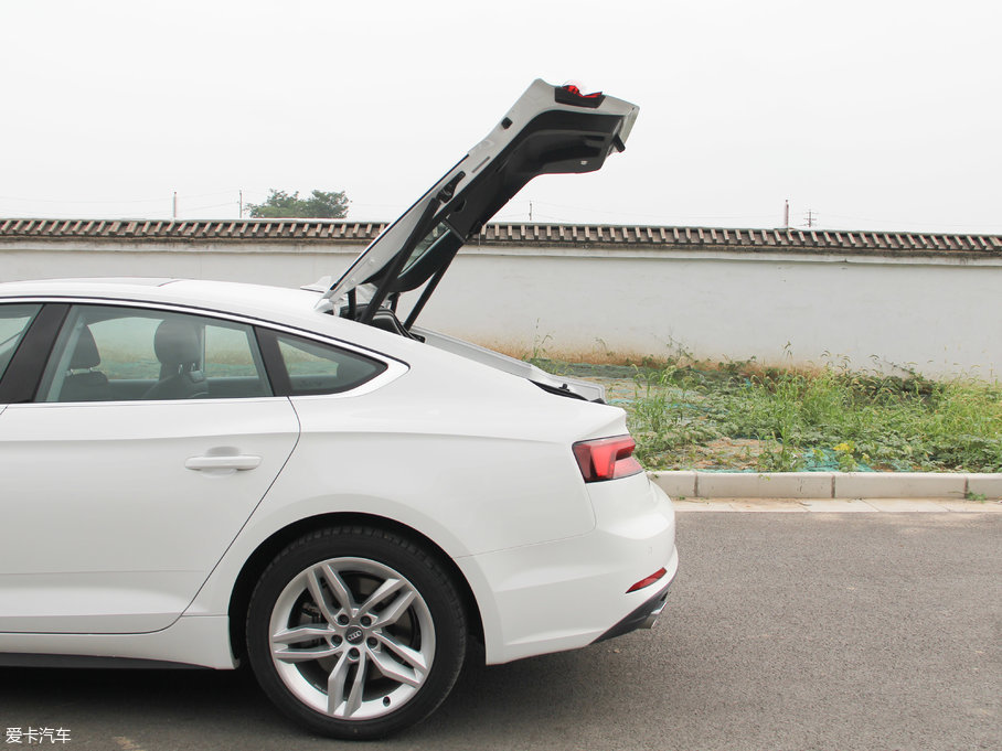 2017WA5 Sportback 45 TFSI r