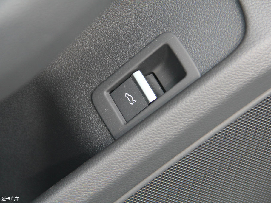 2017?yun)WA5 Sportback 45 TFSI r(sh)