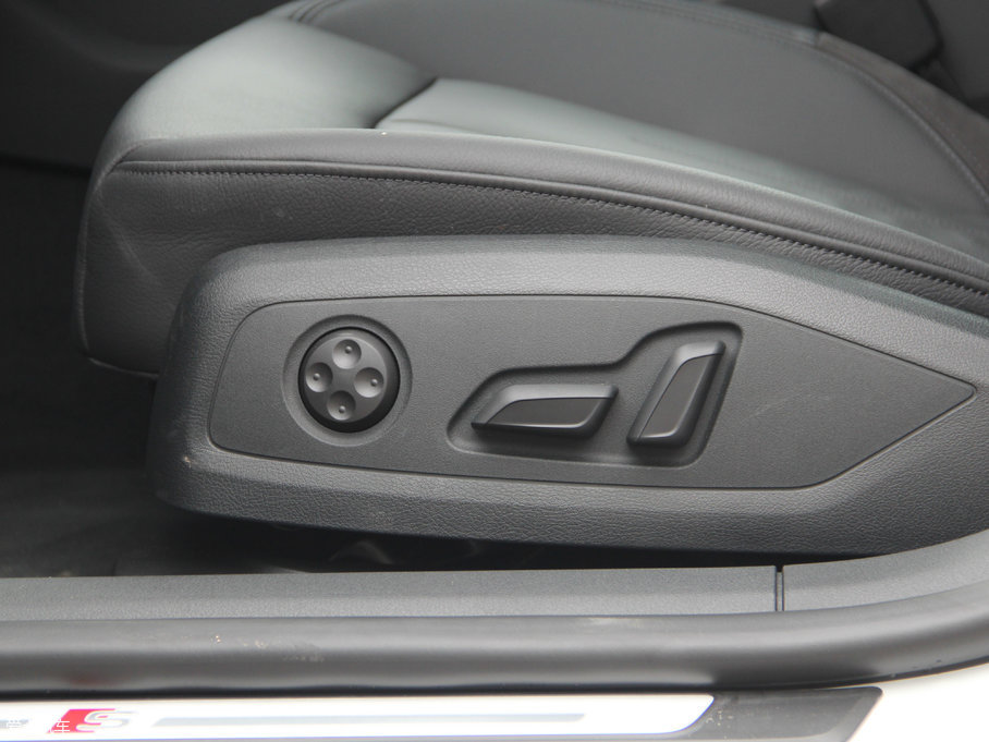 2017WA5 Sportback 45 TFSI r