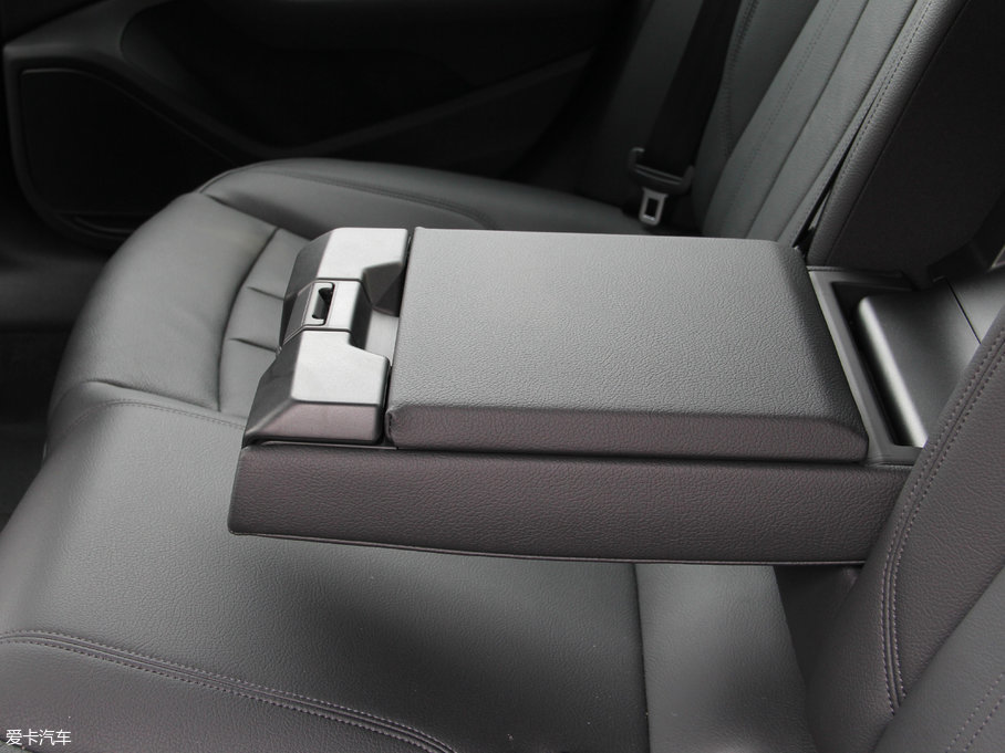 2017?yun)WA5 Sportback 45 TFSI r(sh)