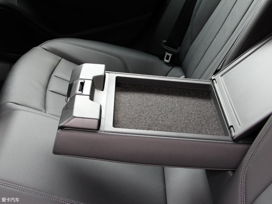 2017WA5 Sportback 45 TFSI r