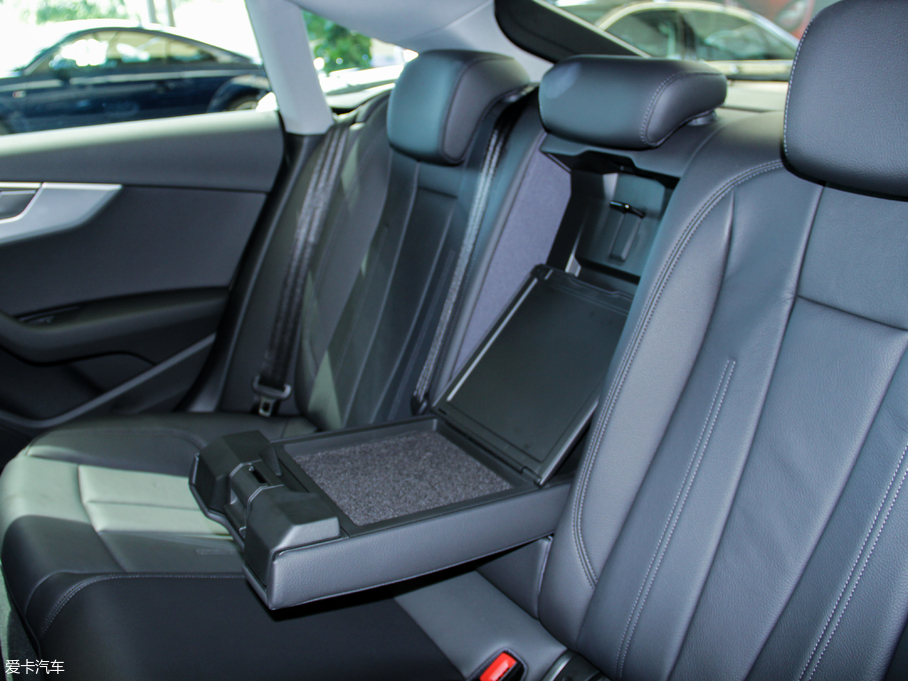 2017WA5 Sportback 45 TFSI \