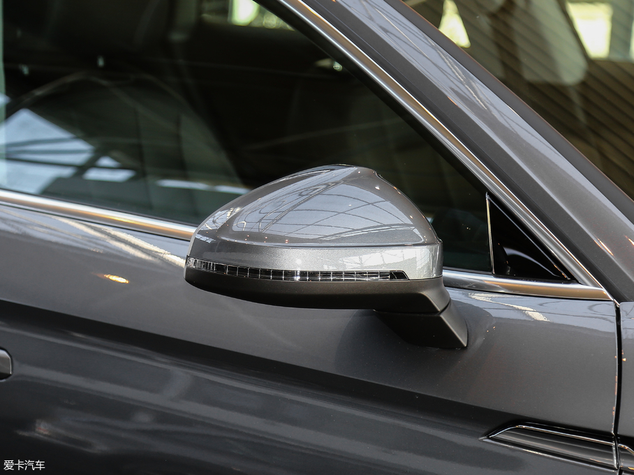 2017WA5 Sportback 40 TFSI r