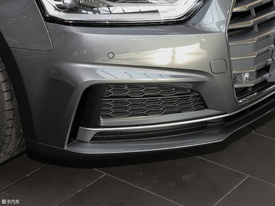 2017?yun)WA5 Sportback 40 TFSI r(sh)