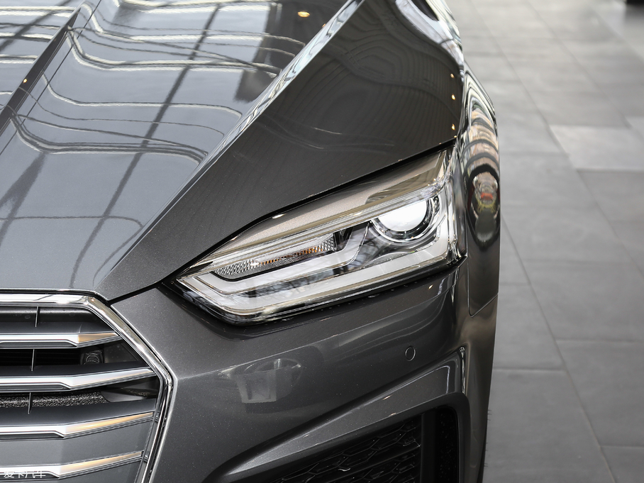 2017WA5 Sportback 40 TFSI r