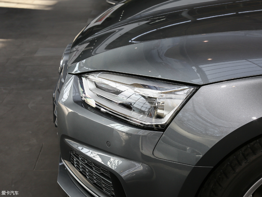 2017?yun)WA5 Sportback 40 TFSI r(sh)