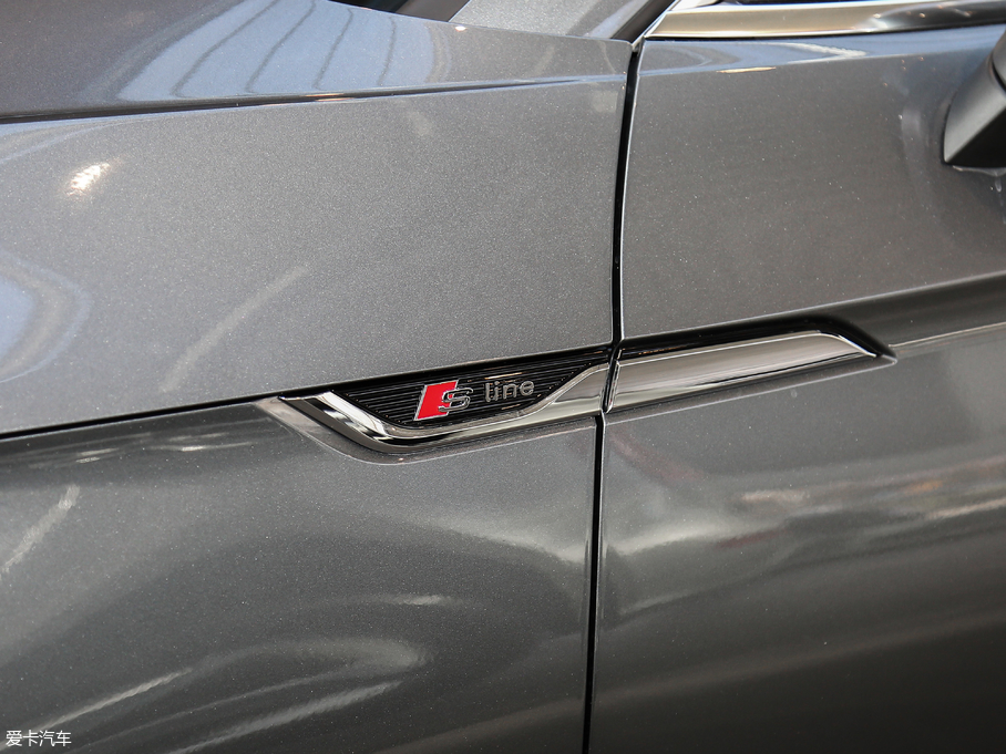 2017WA5 Sportback 40 TFSI r