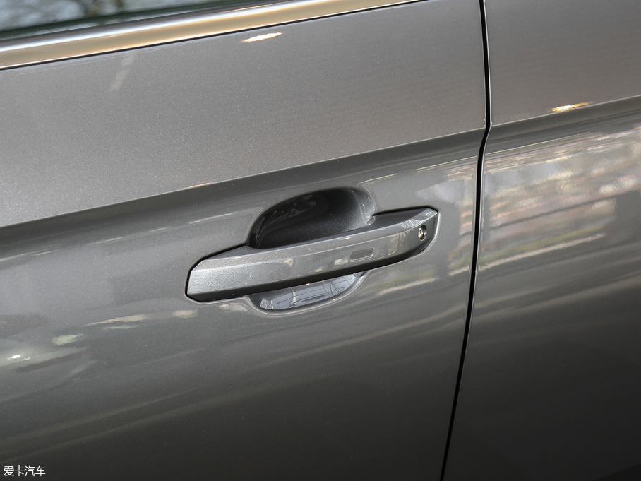 2017WA5 Sportback 40 TFSI r