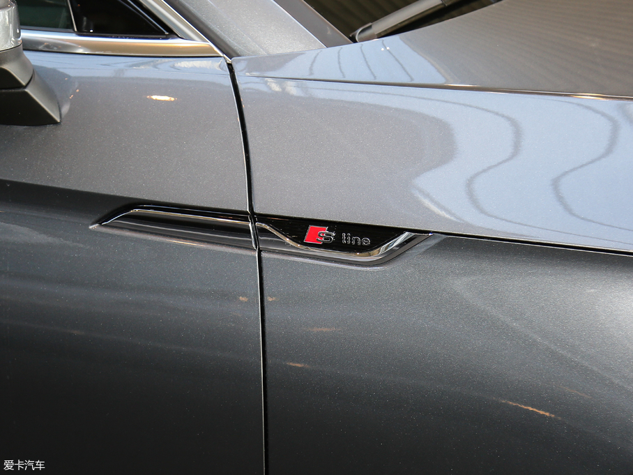 2017WA5 Sportback 40 TFSI r